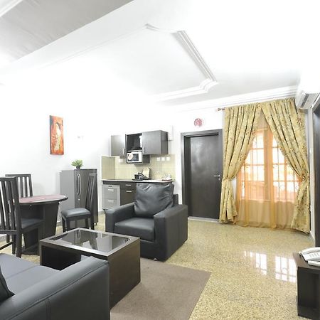 Sheer Luxury Apartments And Suites Abuja Rum bild