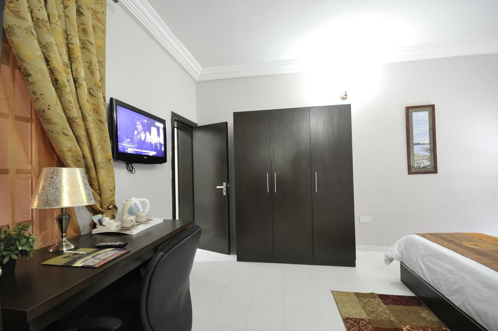 Sheer Luxury Apartments And Suites Abuja Rum bild