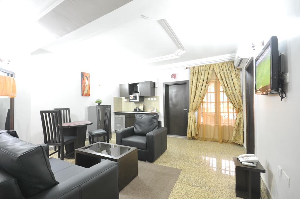 Sheer Luxury Apartments And Suites Abuja Rum bild